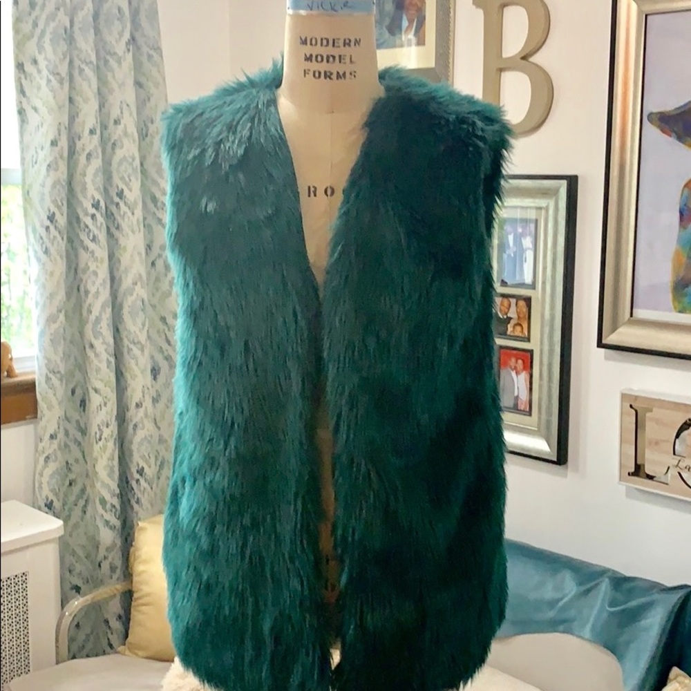 Forever 21 FAUX Vest